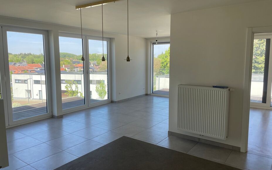 LEEMANS Immobiliën biedt u dit gezellig nieuwbouw appartement in centrum Groot-Bijgaarden. Het appartement maakt deel uit van een kleine residentie in een rustige woonwijk, gelegen op de tweede verdieping en in de nabijheid van alle nodige faciliteiten (