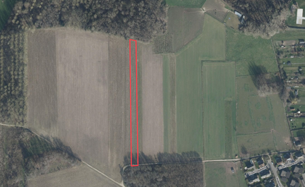 LEEMANS IMMOBILIËN vous propose le terrain agricole suivant d'une superficie de 37 ares 65 ca. 

Parcelle située dans la zone VEN (voir Kravaalbos à proximité). 

Largeur environ 13 m - profondeur environ 273 m.  

Le terrain agricole est loué. Veuil